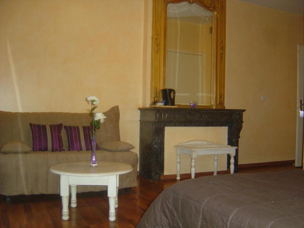Logis Hôtel Les 3B Nouilhan Chambre photo